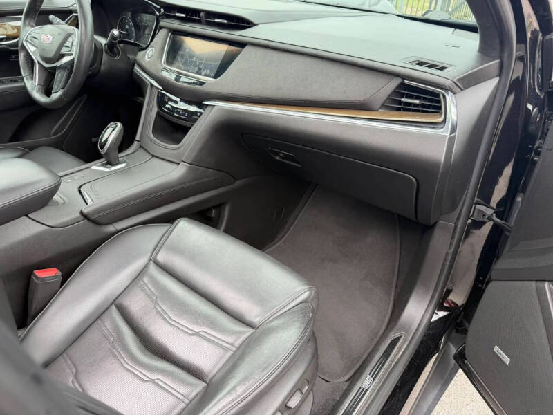 2017 Cadillac XT5 Platinum