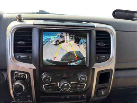 2017 RAM 1500 SLT