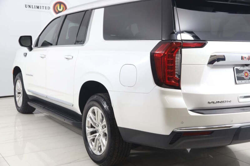 2023 GMC Yukon XL SLT