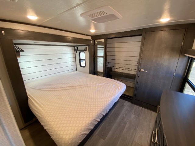 2024 Keystone RV Cougar 368MBI