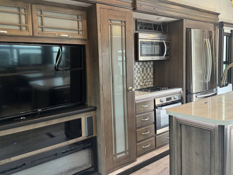 2019 Keystone RV Montana