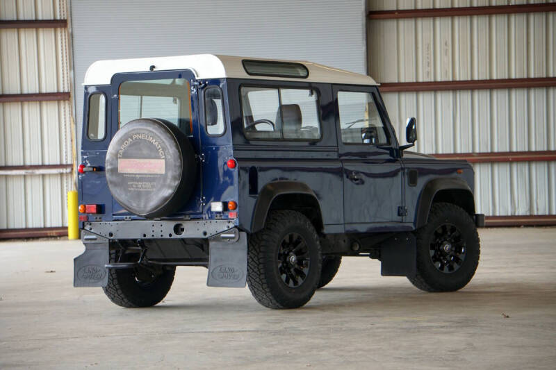 2000 Land Rover Defender