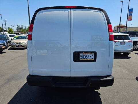 2022 Chevrolet Express 3500