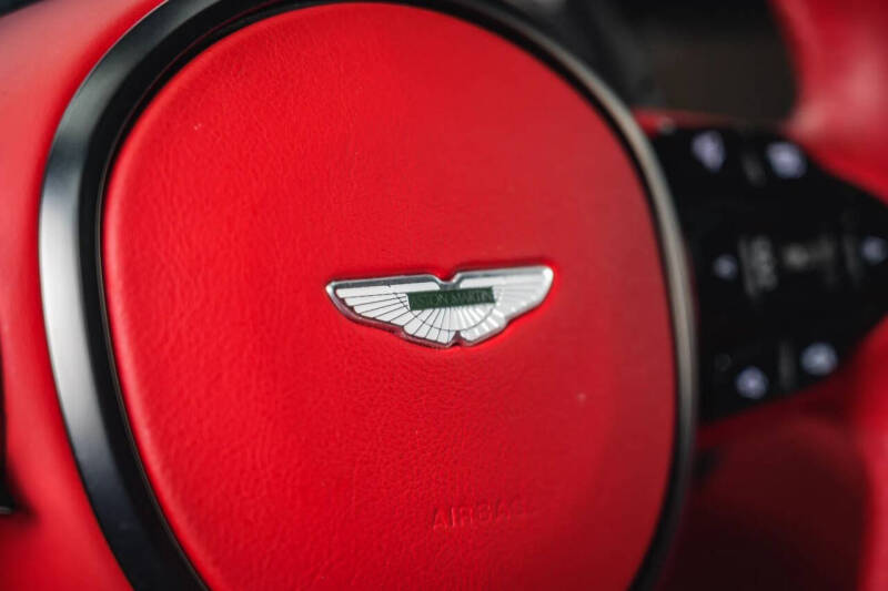 2021 Aston Martin DBX