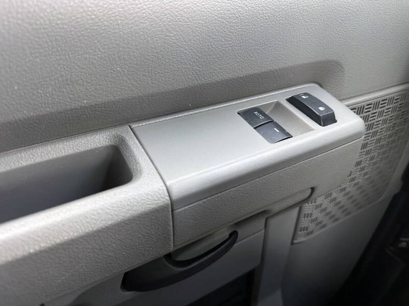 2014 Ford E-Series E-350 SD XL