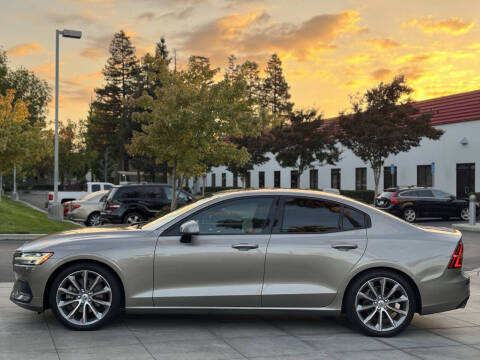 2019 Volvo S60 T5 Momentum
