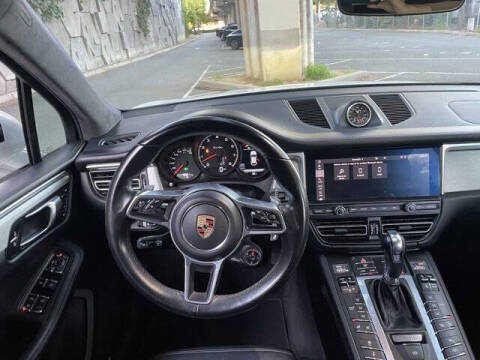 2020 Porsche Macan Turbo