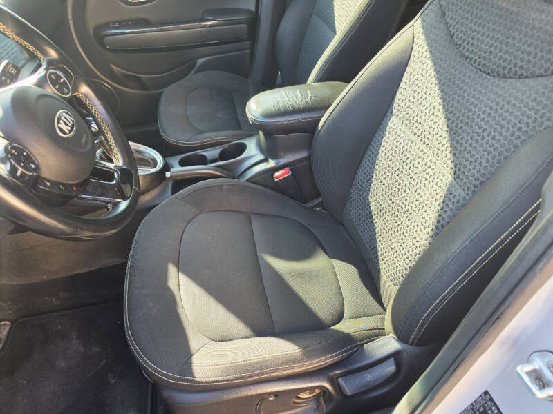 2014 Kia Soul +