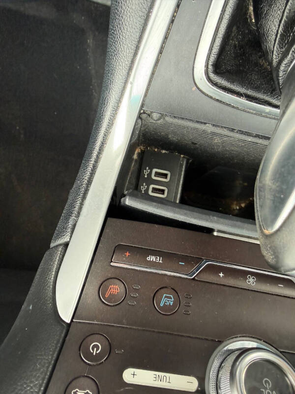 2017 Ford Edge Titanium