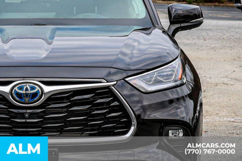 2021 Toyota Highlander Hybrid Platinum