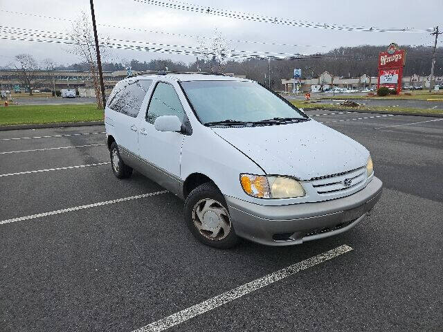 Toyota Sienna in Milford, CT