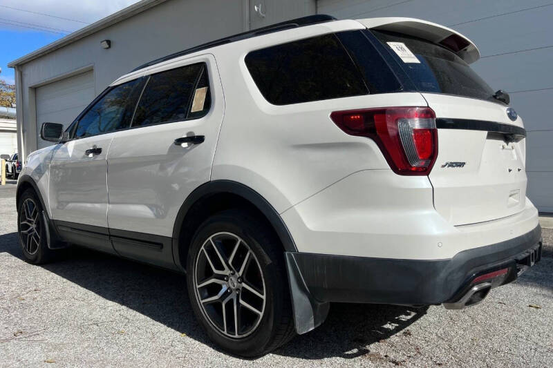 2017 Ford Explorer Sport