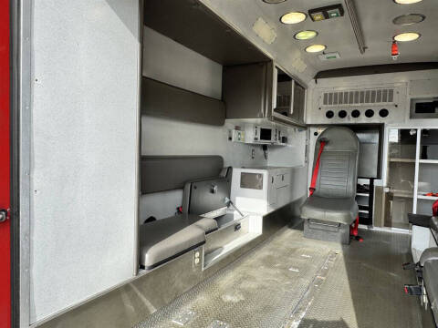 2016 Freightliner M2 106