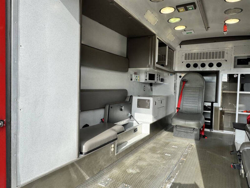 2016 Freightliner M2 106