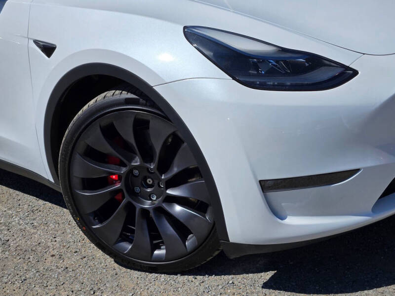 2023 Tesla Model Y Performance