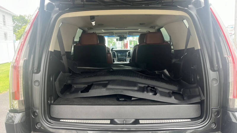 2019 Cadillac Escalade Luxury