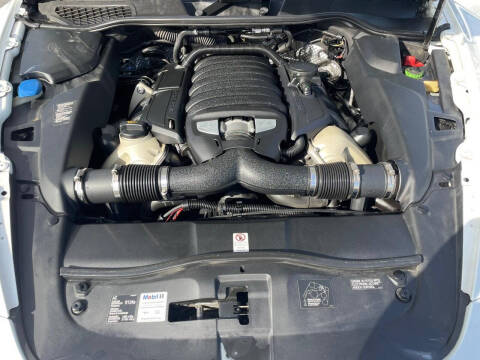 2013 Porsche Cayenne GTS