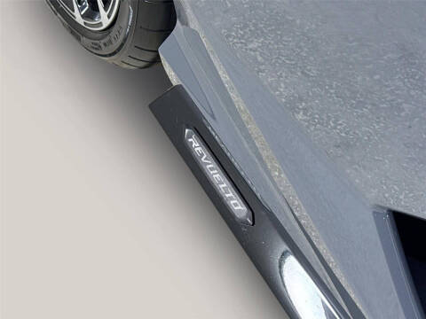 2024 Lamborghini Revuelto