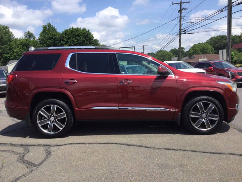 2017 GMC Acadia Denali