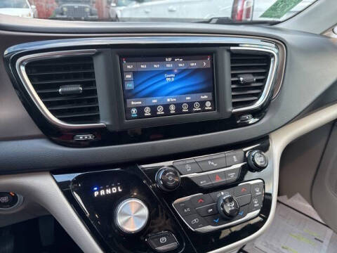 2018 Chrysler Pacifica LX