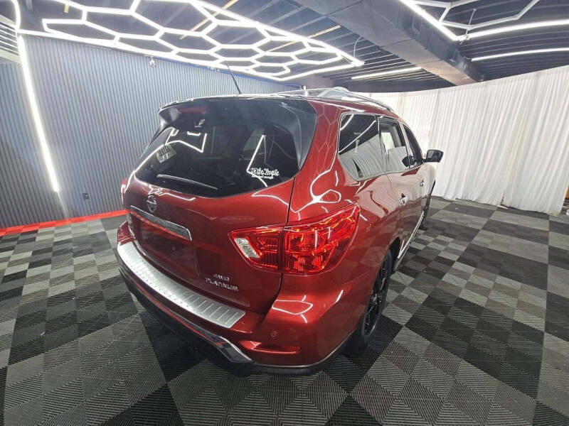 2017 Nissan Pathfinder Platinum