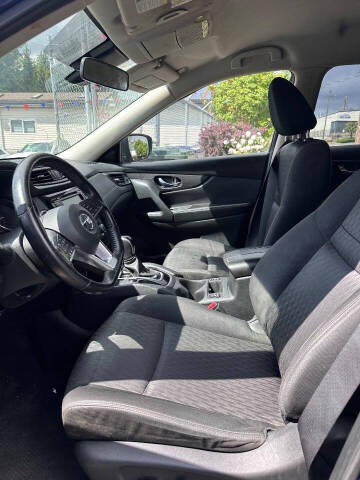 2020 Nissan Rogue SV