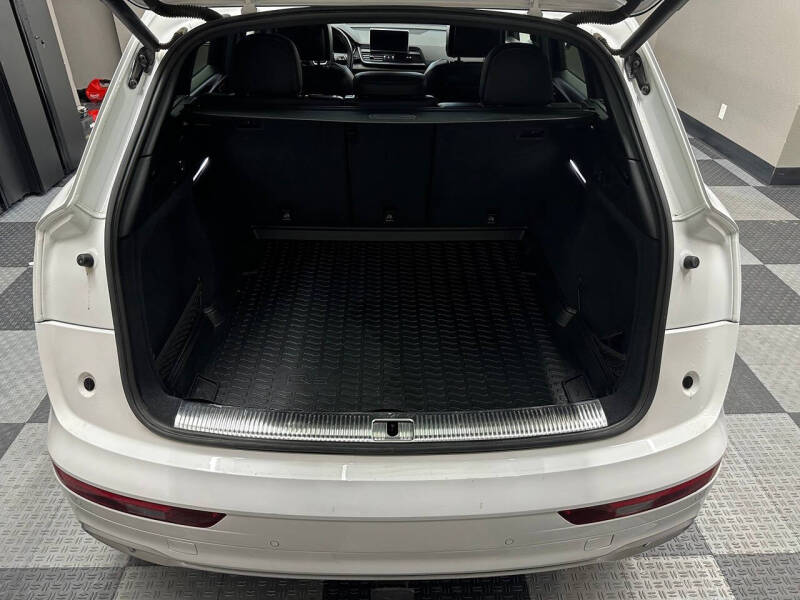 2018 Audi SQ5 3.0T quattro Prestige