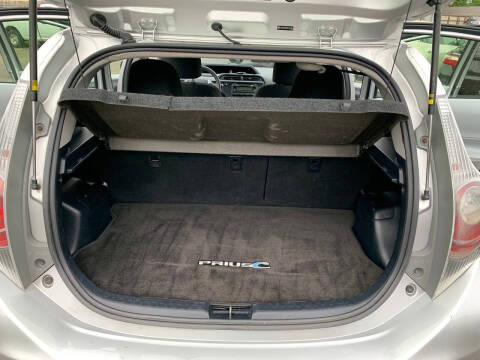2014 Toyota Prius c Two