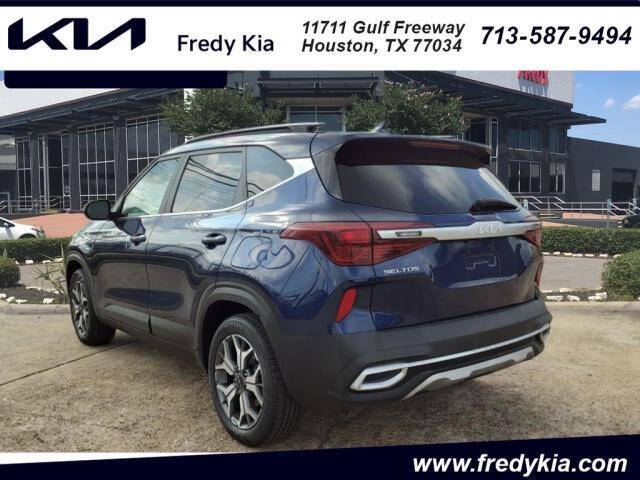 Used 2022 Kia Seltos EX with VIN KNDERCAA1N7237521 for sale in Houston, TX