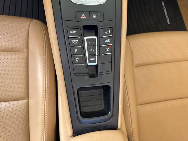 2016 Porsche 911 Carrera GTS