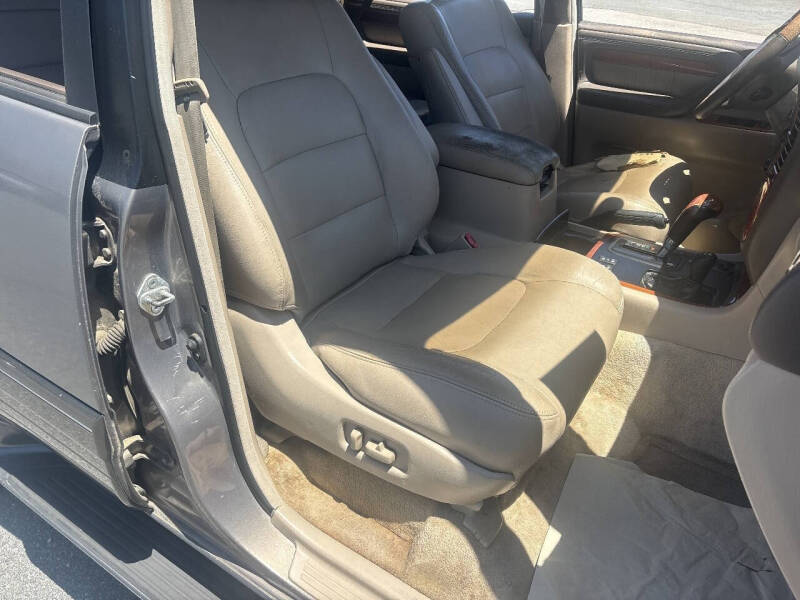 2000 Lexus LX 470