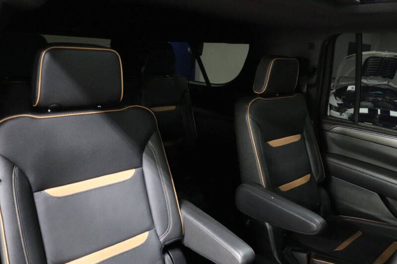 2022 GMC Yukon XL AT4