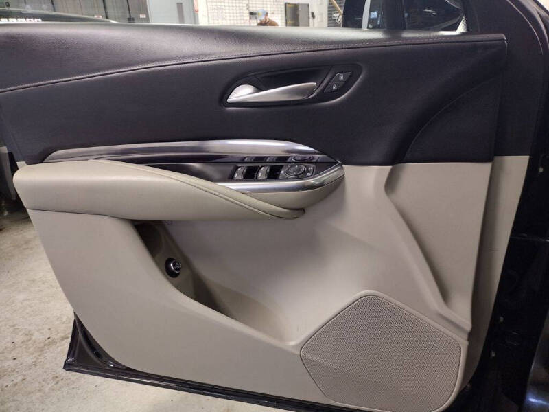 2022 Cadillac XT4 Luxury