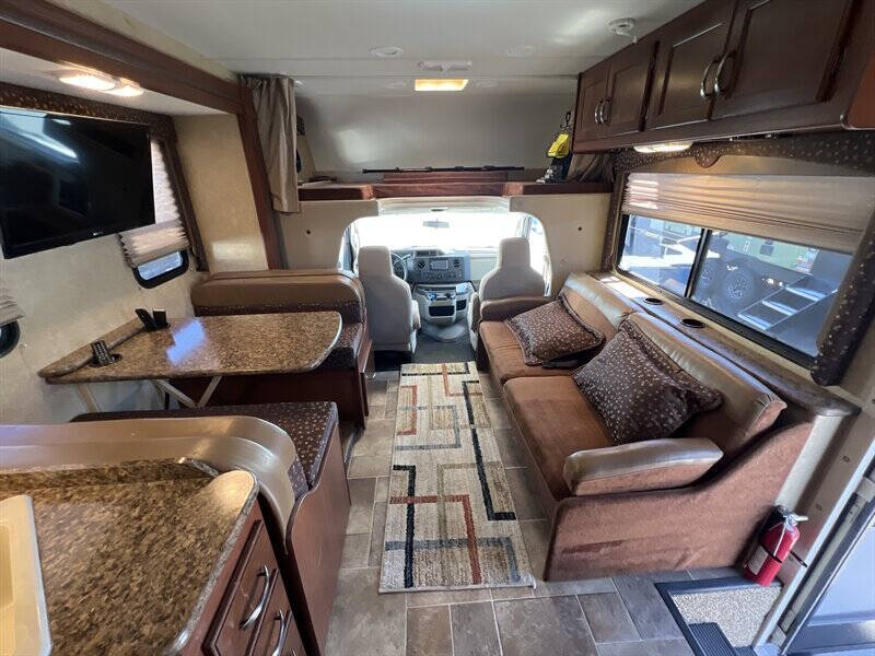 2014 Ford E-Series E-450 SD