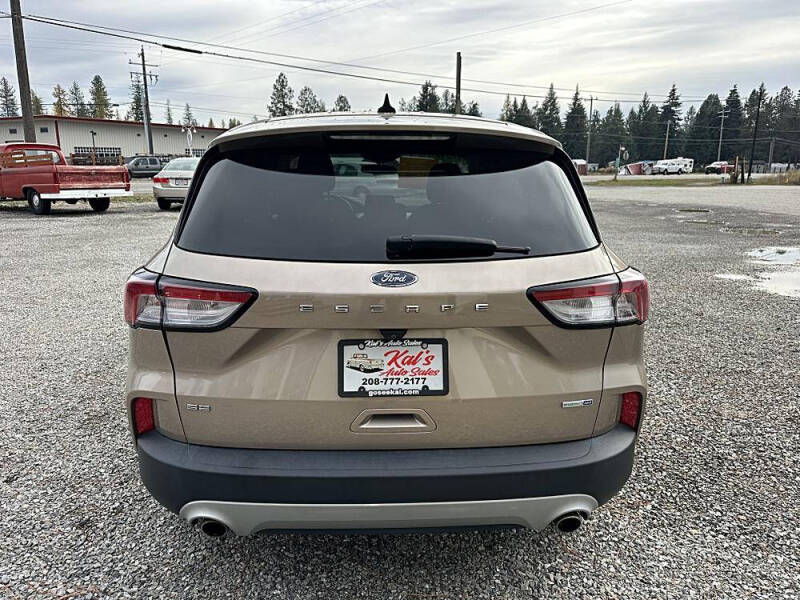 2020 Ford Escape SE
