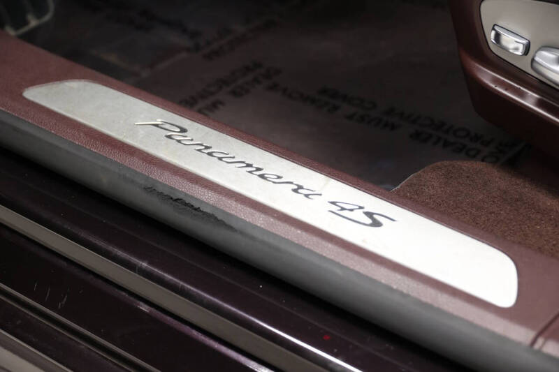 2015 Porsche Panamera 4S Executive