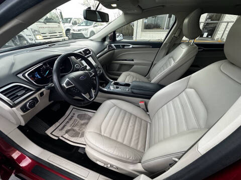 2017 Ford Fusion Hybrid SE