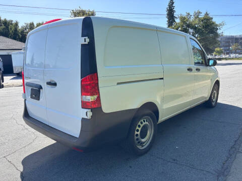 2017 Mercedes-Benz Metris Worker Cargo