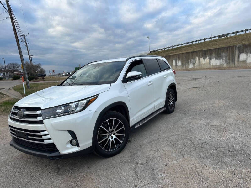 2017 Toyota Highlander SE