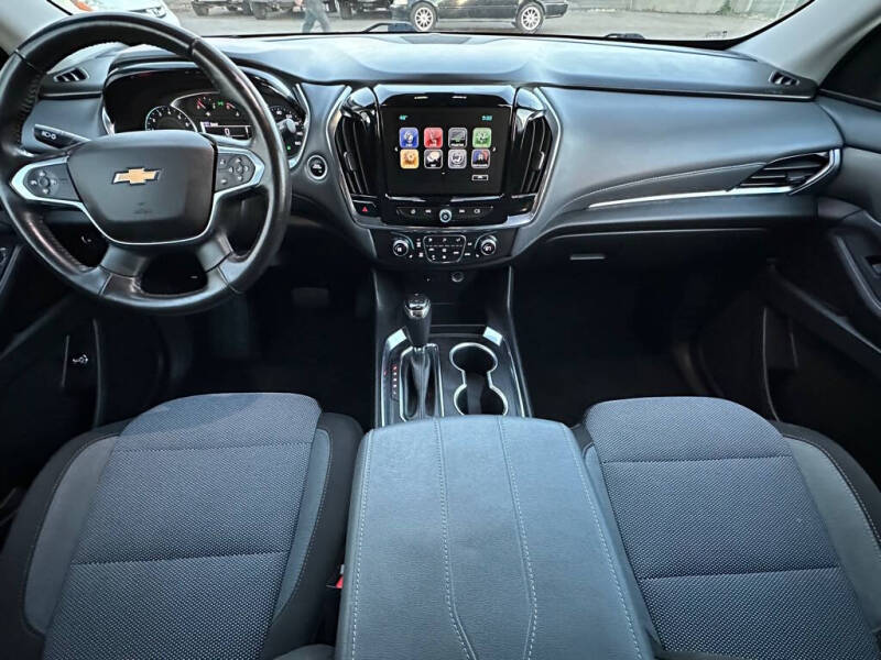 2018 Chevrolet Traverse LT Cloth