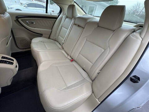 2015 Ford Taurus Limited