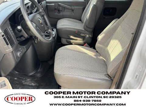 2025 Chevrolet Express LS 3500