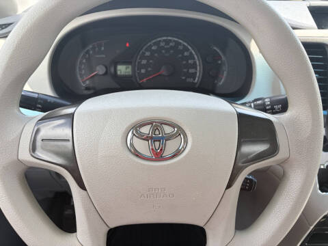 2014 Toyota Sienna L 7-Passenger