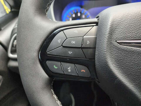 2024 Chrysler Pacifica Touring