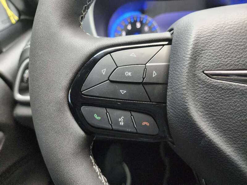 2024 Chrysler Pacifica Touring