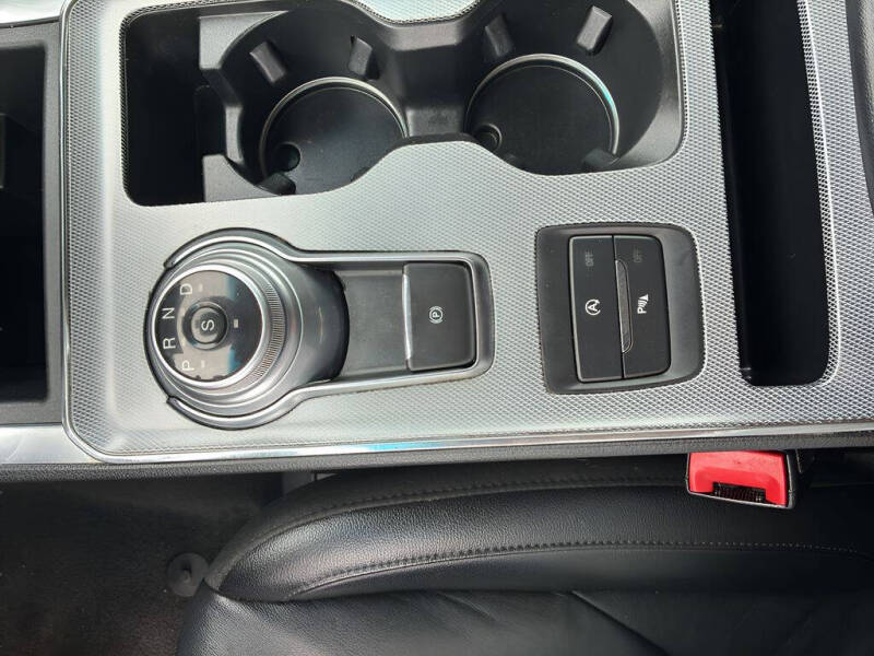 2021 Ford Edge Titanium