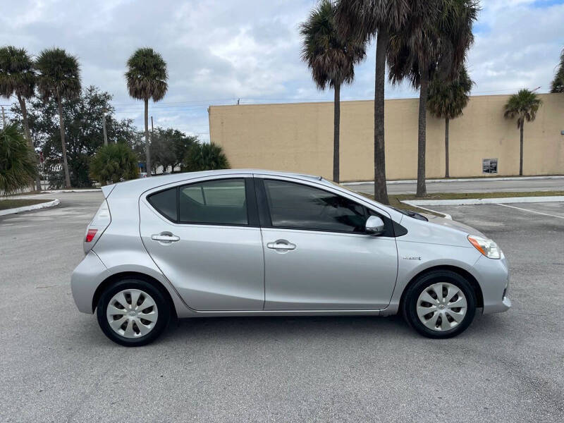 2013 Toyota Prius c One