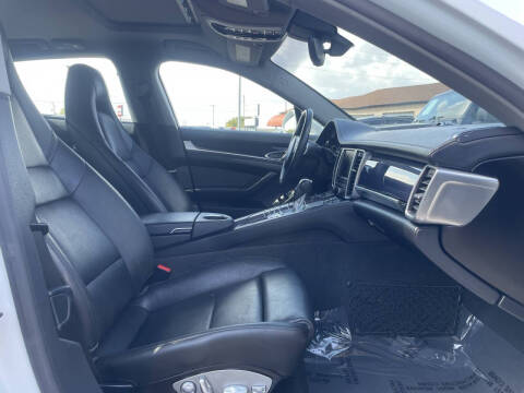 2016 Porsche Panamera