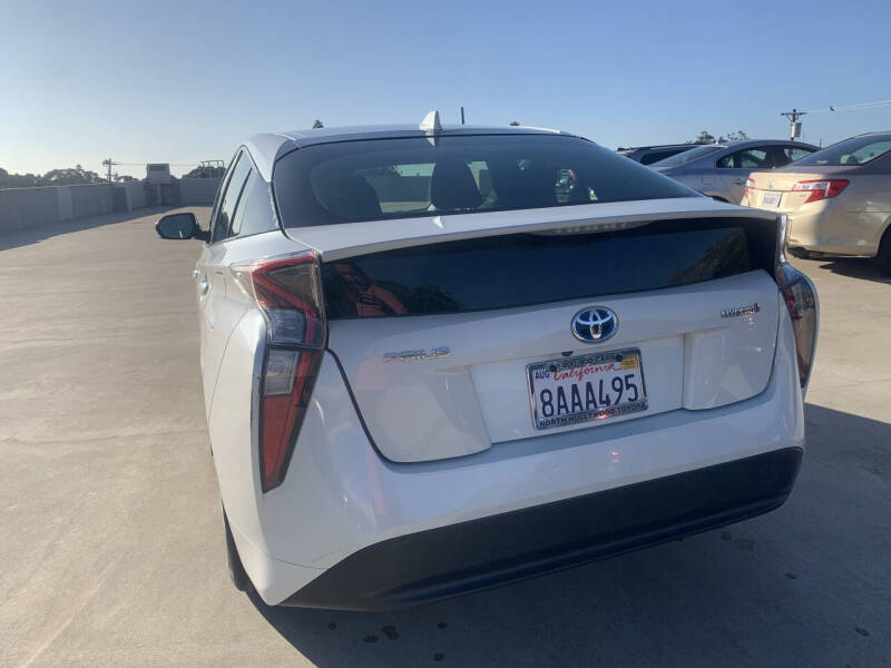 2017 Toyota Prius One