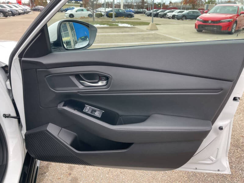 2025 Honda Accord Hybrid Touring